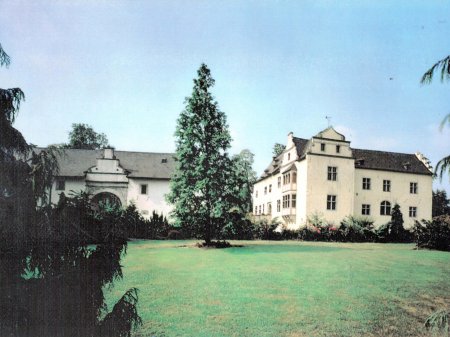 BEI BONN, WASSERBURG