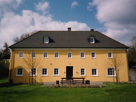 BERGISCHES LAND, BURGHAUS