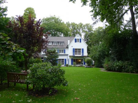 KÖLN-MARIENBURG, DENKMALGESCHÜTZTE VILLA