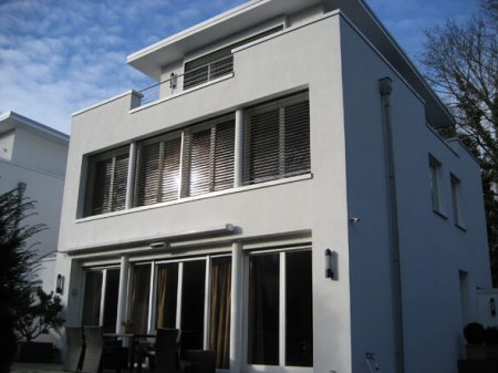 KÖLN-MARIENBURG, MODERNES EINFAMILIENHAUS